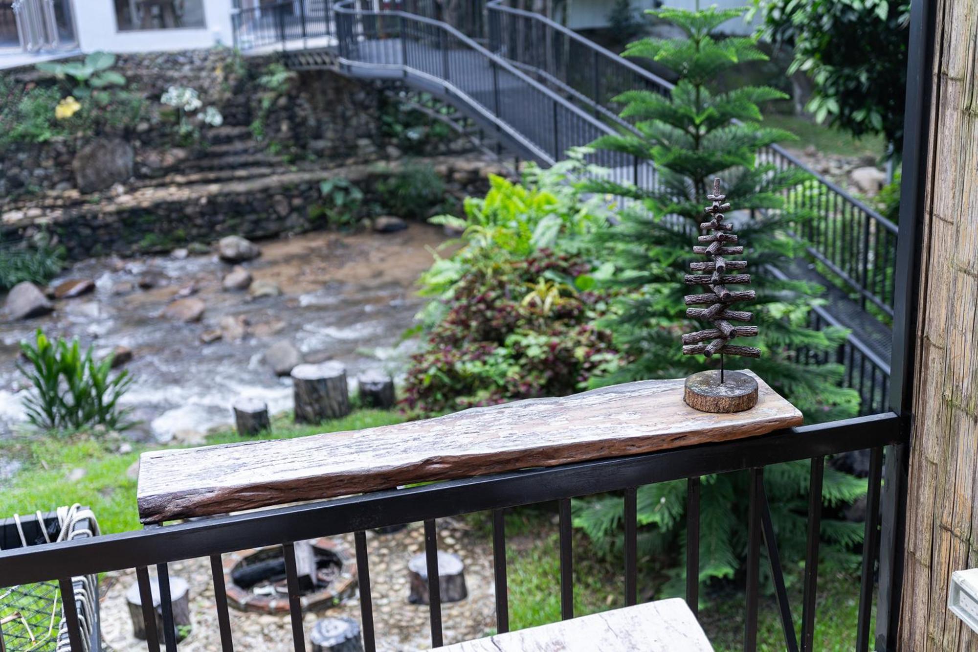 Inthada At Mae Kampong Hotel Чиангмай Екстериор снимка