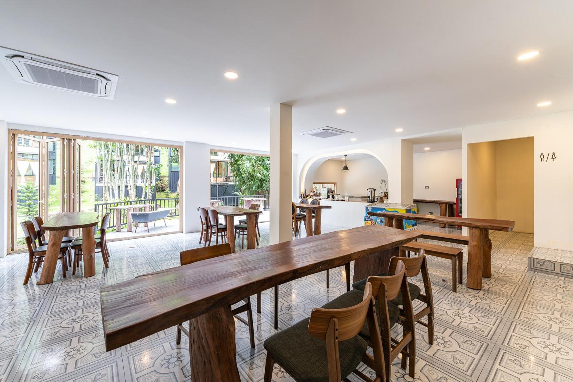 Inthada At Mae Kampong Hotel Чиангмай Екстериор снимка